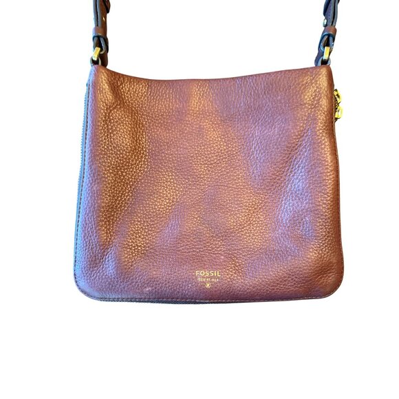 Fossil Brown Leather Crossbody Bag With Adjustable Strap & Zipper Closure - Picture 3 of 6